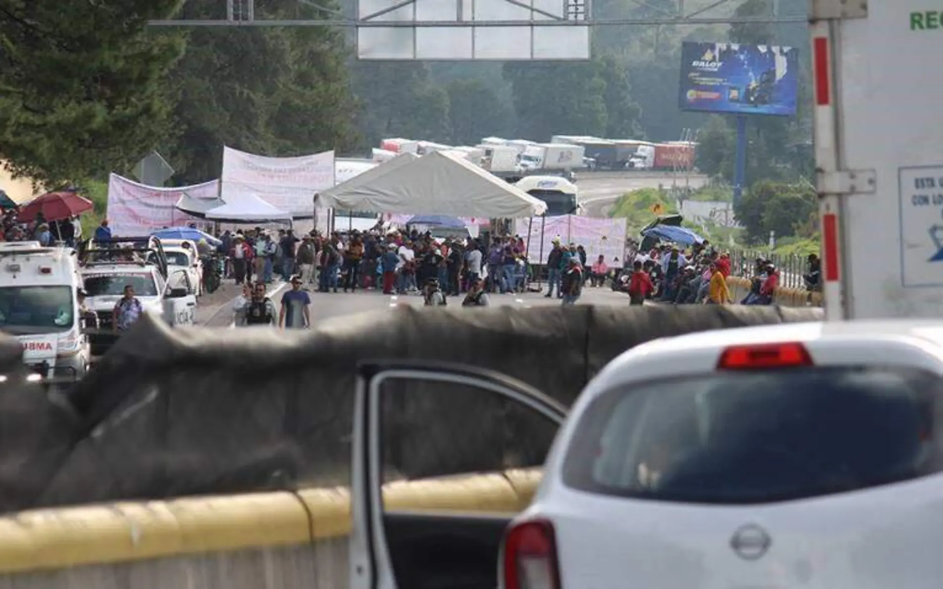 CAPUFE informó que continúa el bloqueo de la autopista y la federal México-Puebla